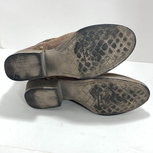 Circle G By Corral Leather Ankle Boots Honey Cut Out & Studs Size 8 Women’s - Picture 16 of 16